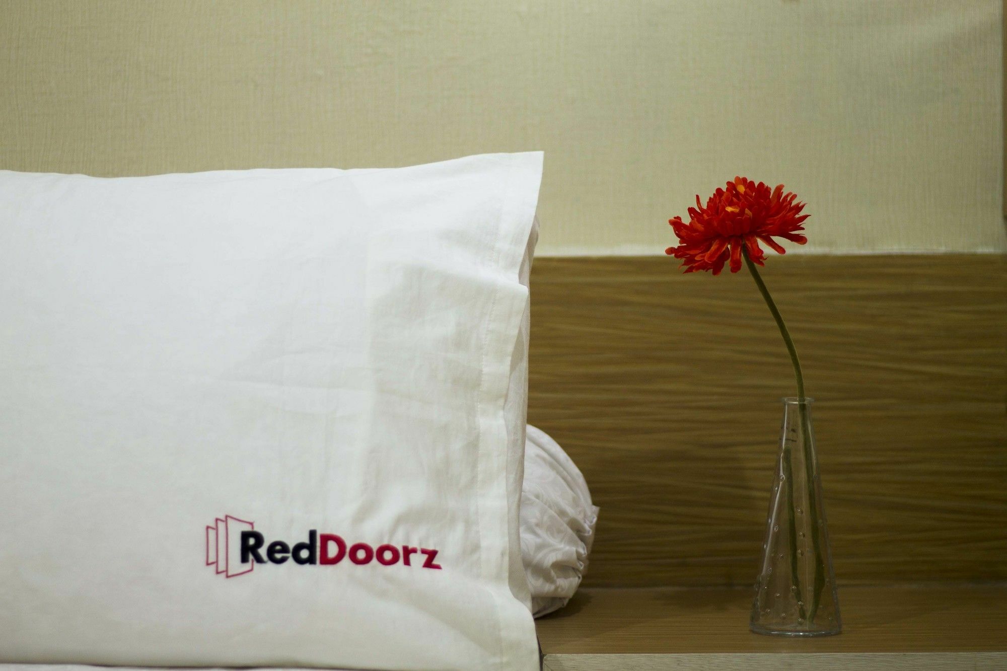 Reddoorz @ Cihampelas バンドゥン エクステリア 写真