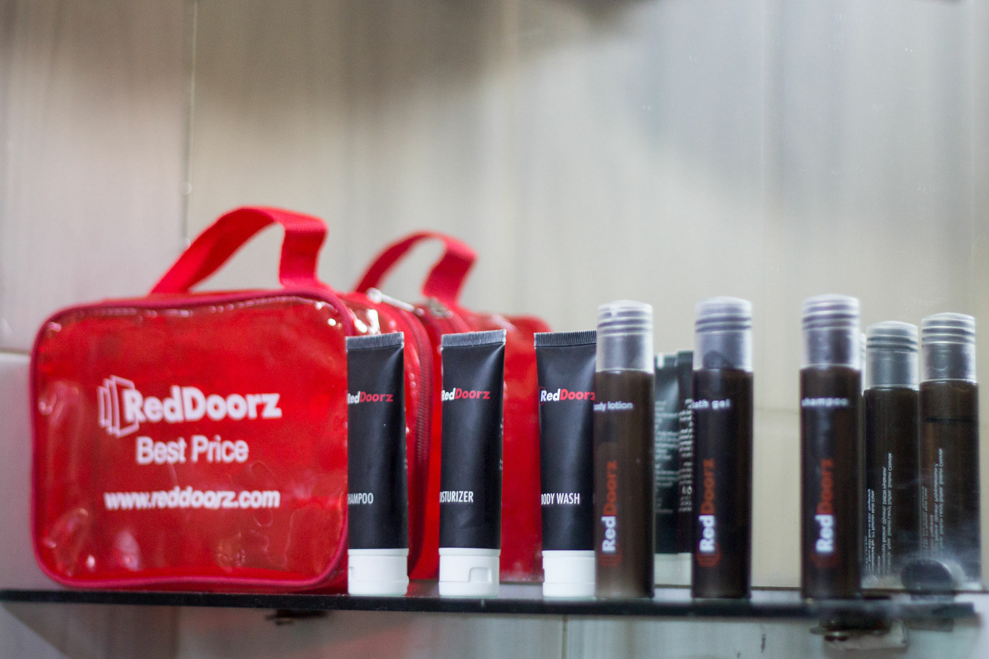Reddoorz @ Cihampelas バンドゥン エクステリア 写真